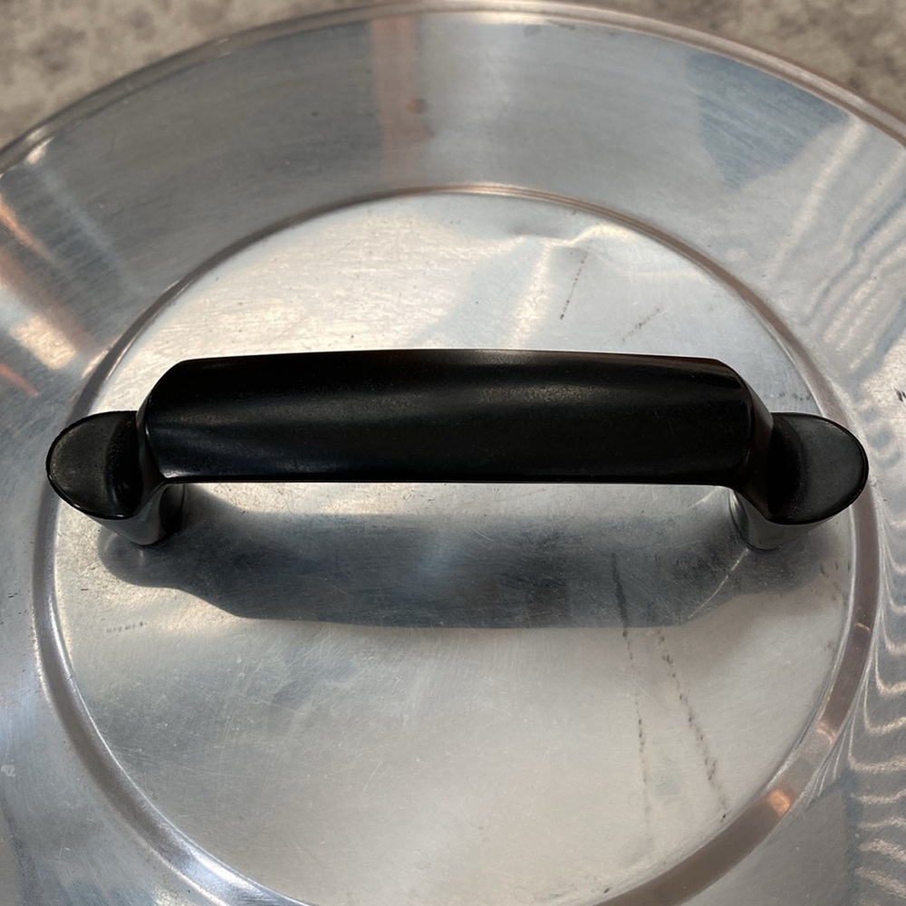 Vintage Regal brand cake carrier - Picture 8 of 13